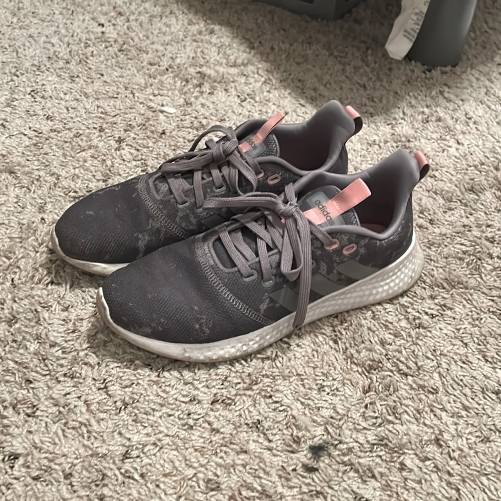 Adidas Sneakers